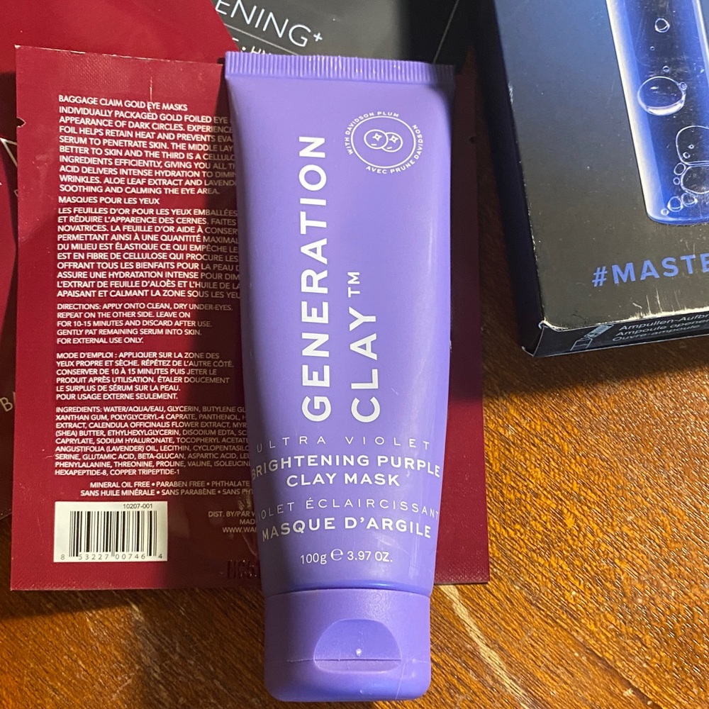 A variety of masks and skincare - Picture 4 of 15